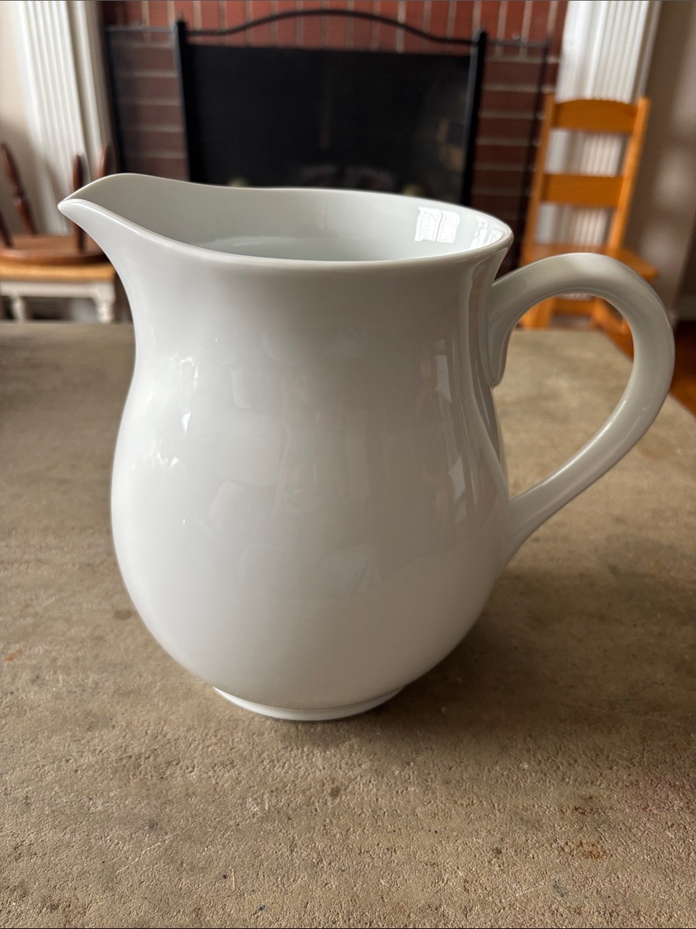 Everyday White (Porcelian)
by FITZ & FLOYD 80 oz
